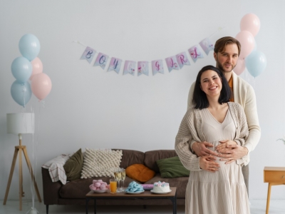 Gender reveal ou baby shower : Quelle est la différence et comment les organiser