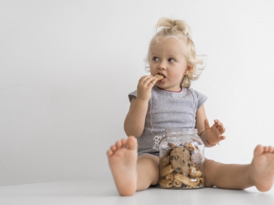 Bébé et sucre : les meilleures alternatives pour une alimentation équilibrée