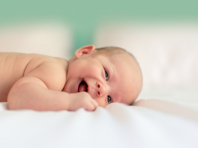 Les prénoms tendances : les 60 prénoms donnés aux premiers bébés de 2024