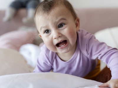 Comment soulager la douleur des premières dents ?